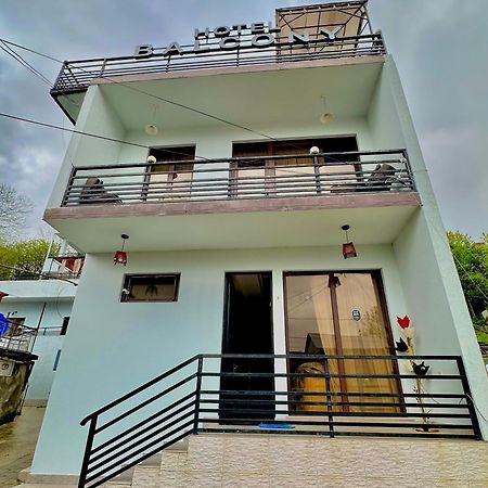 Hotel Balcony كوتايسي المظهر الخارجي الصورة