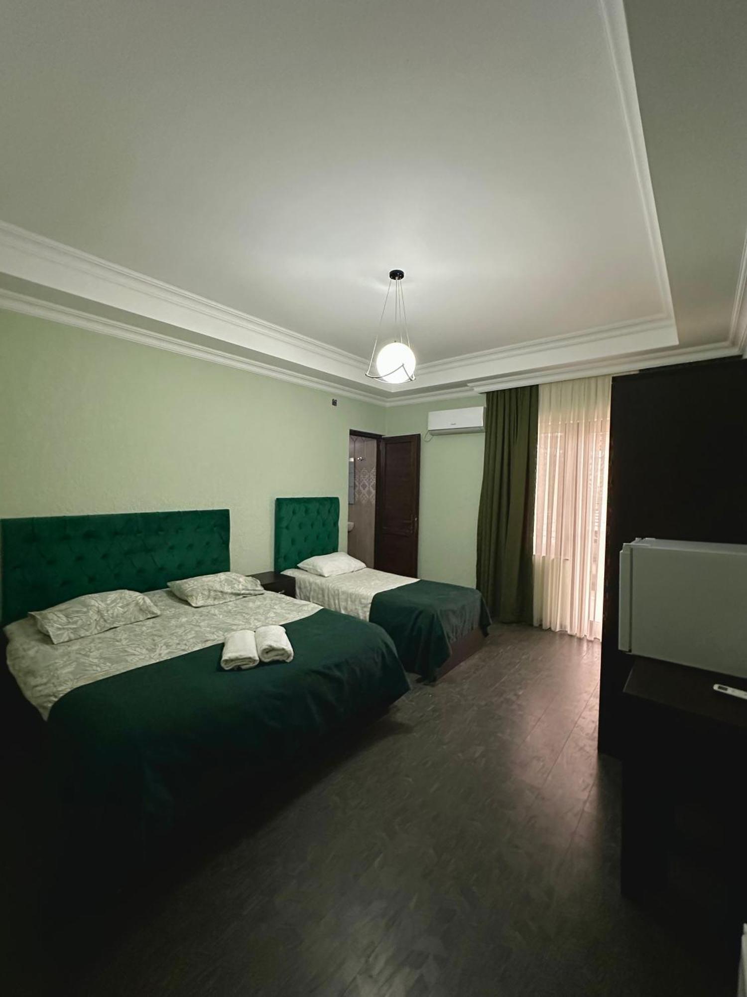 Hotel Balcony كوتايسي المظهر الخارجي الصورة