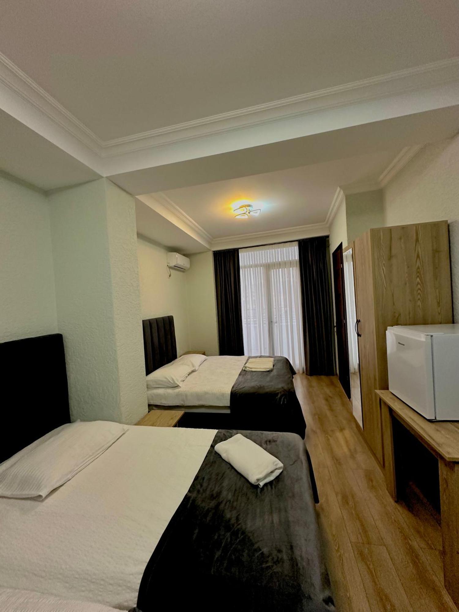 Hotel Balcony كوتايسي المظهر الخارجي الصورة