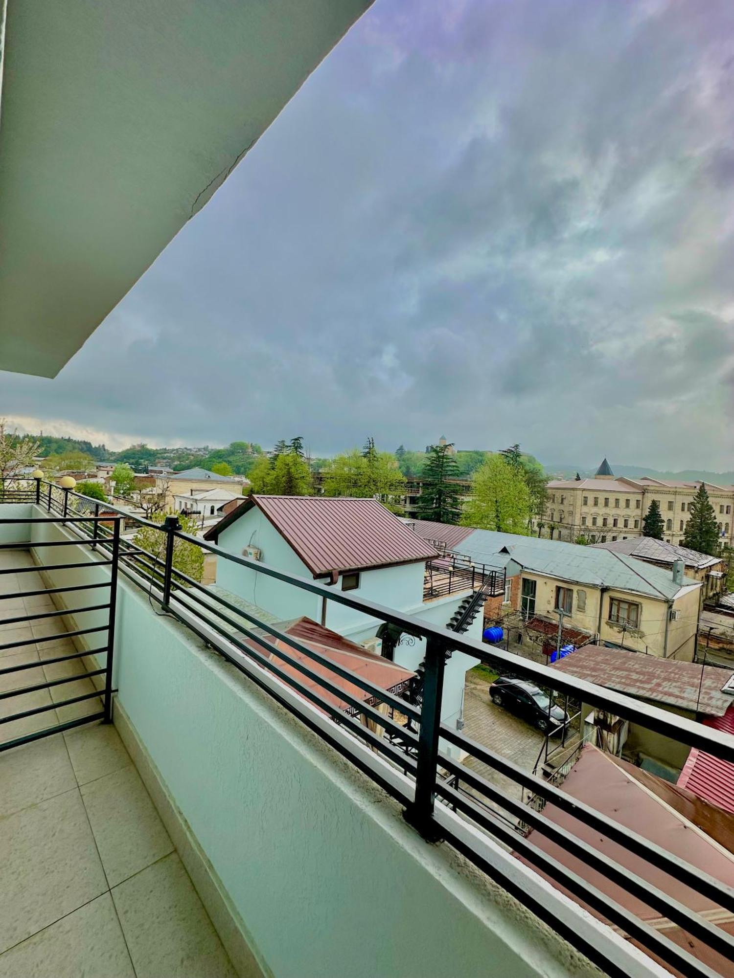 Hotel Balcony كوتايسي المظهر الخارجي الصورة