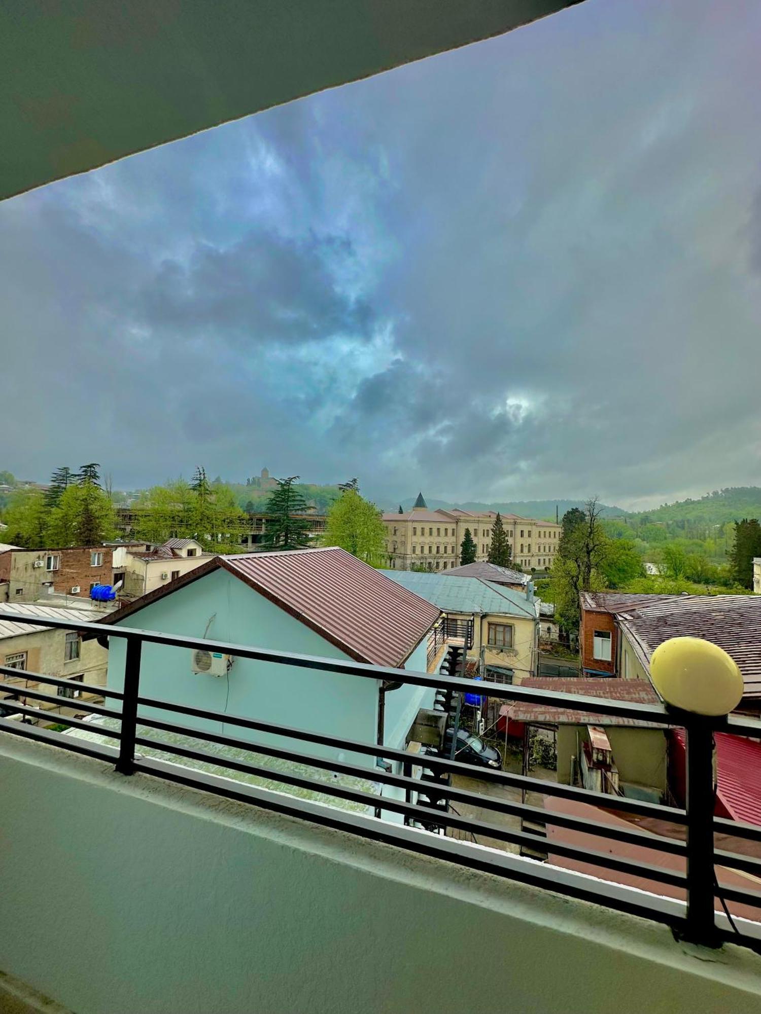 Hotel Balcony كوتايسي المظهر الخارجي الصورة