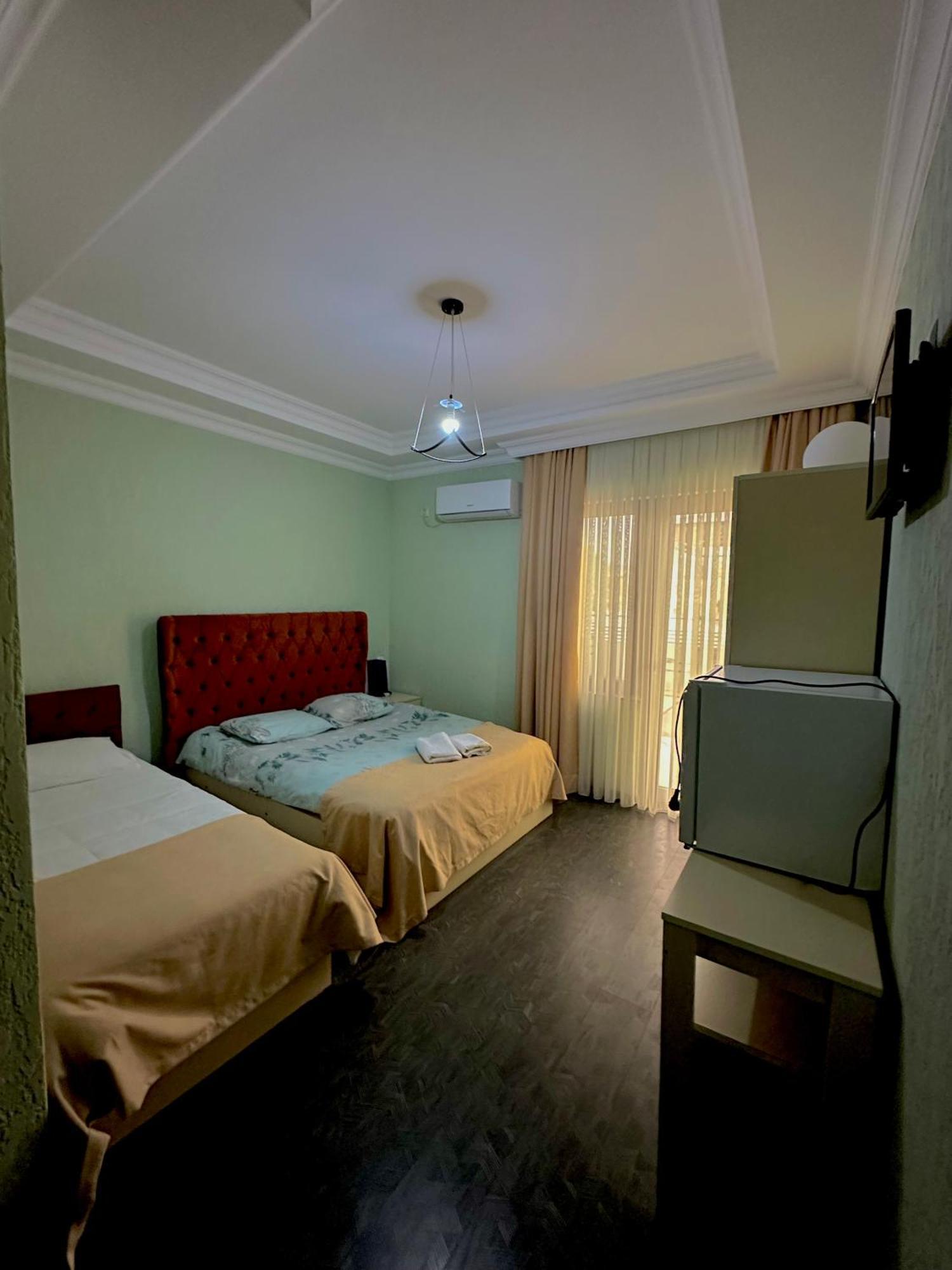 Hotel Balcony كوتايسي المظهر الخارجي الصورة