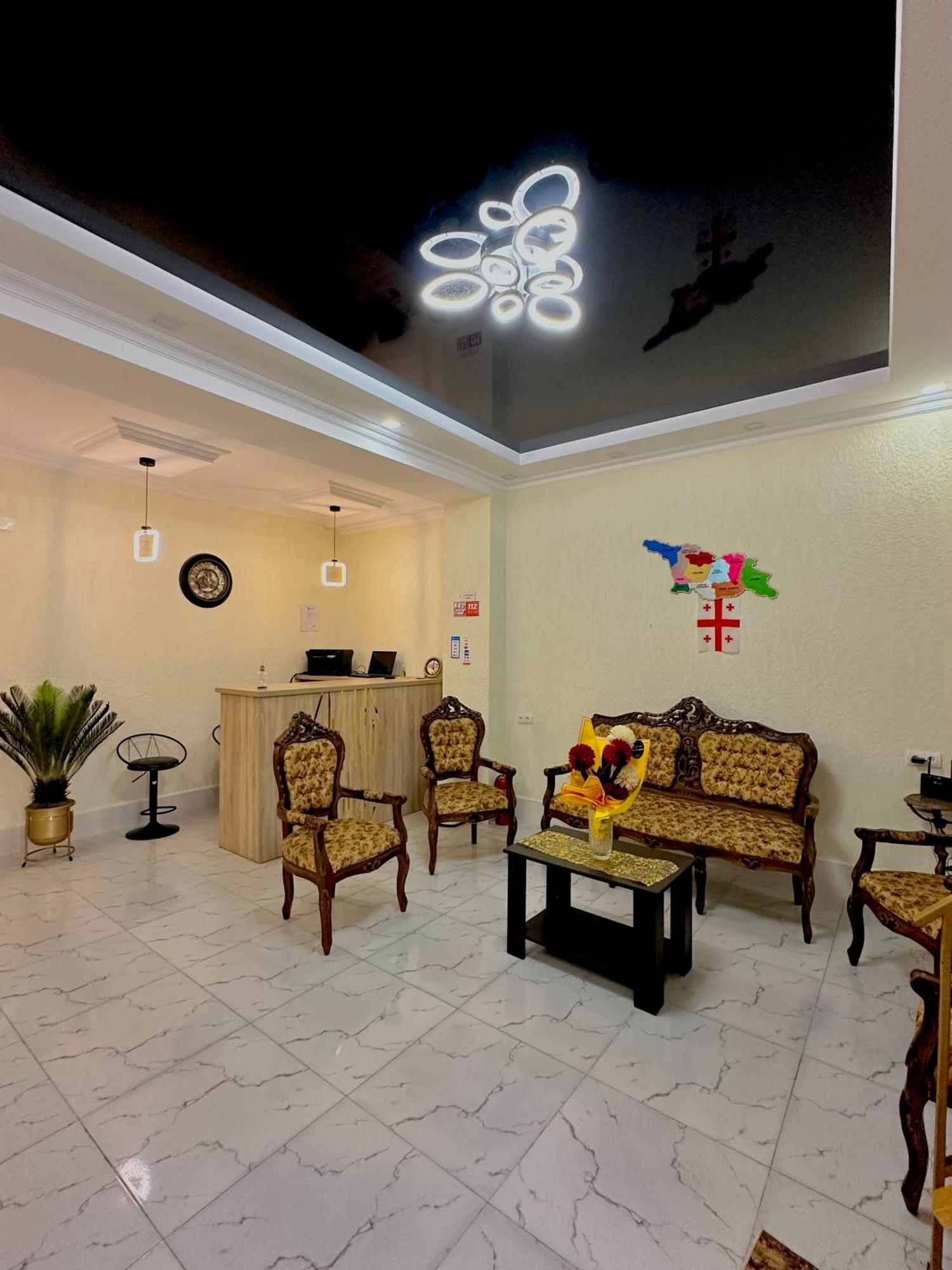 Hotel Balcony كوتايسي المظهر الخارجي الصورة
