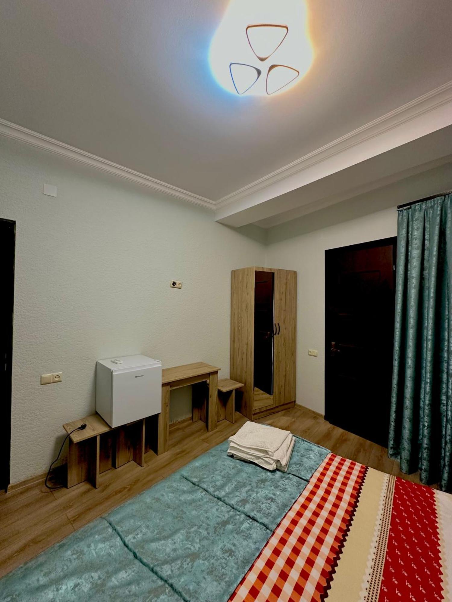 Hotel Balcony كوتايسي المظهر الخارجي الصورة