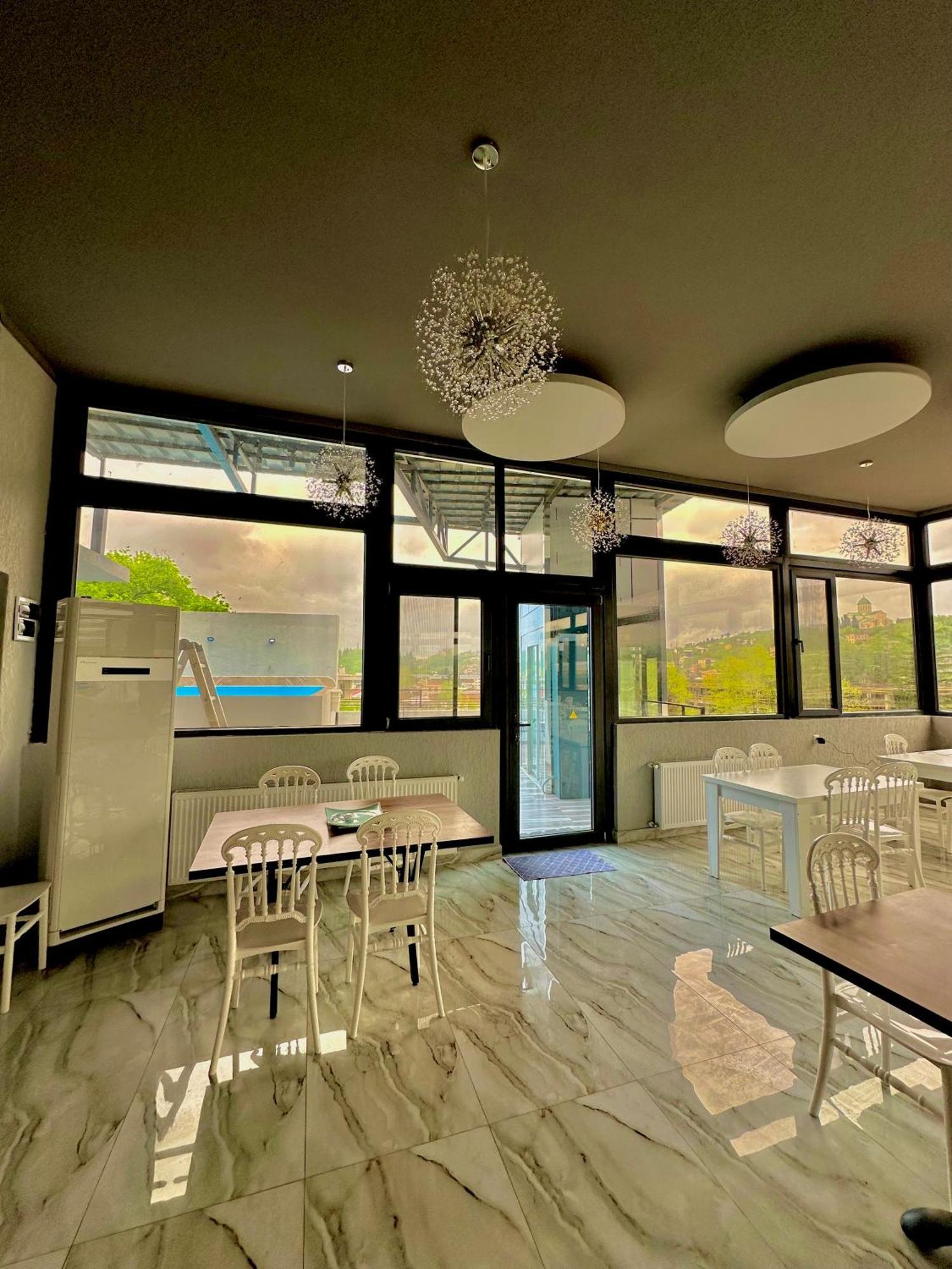 Hotel Balcony كوتايسي المظهر الخارجي الصورة