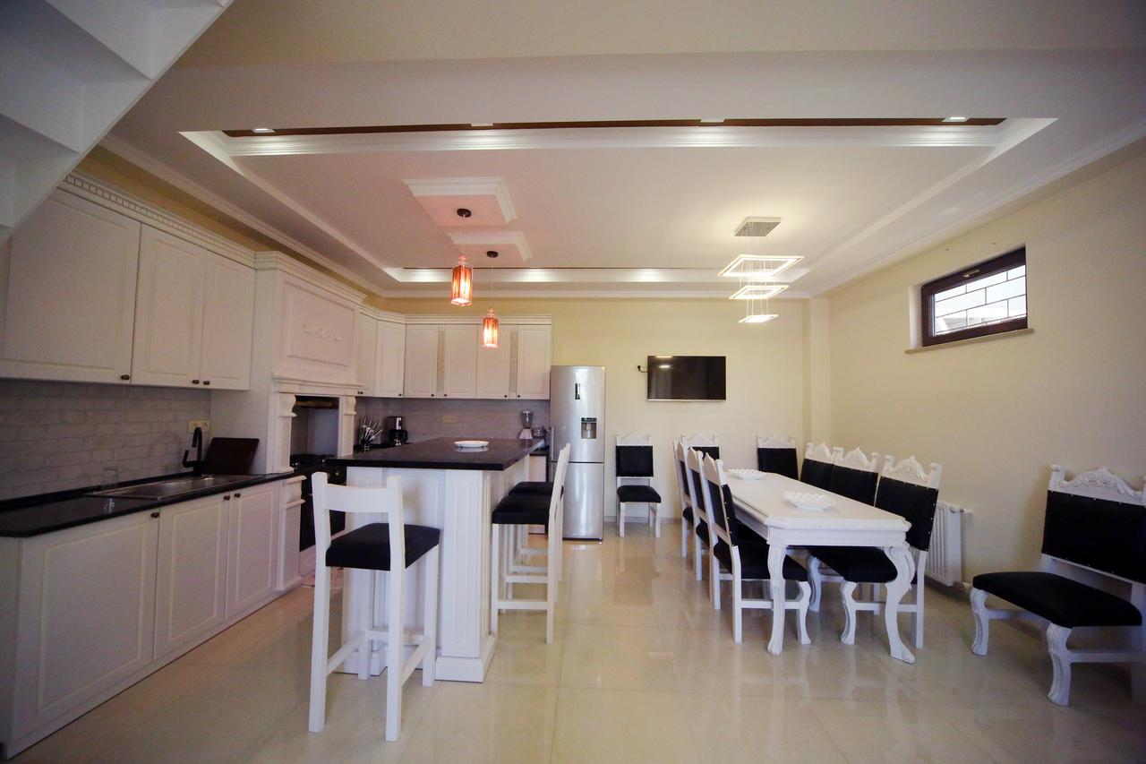 Hotel Balcony كوتايسي المظهر الخارجي الصورة